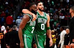 开云体育登录-凯尔特人逆袭黄蜂，Tatum两双风飘云扰的简单介绍