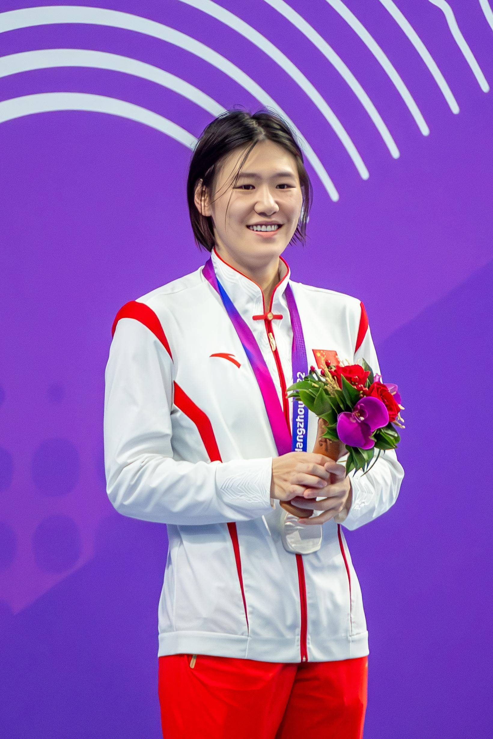包含游泳女子比赛：澳大利亚选手摘金的词条