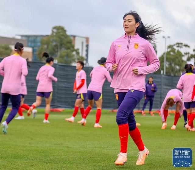 澳大利亚女足队迎战对手，备战国际比赛