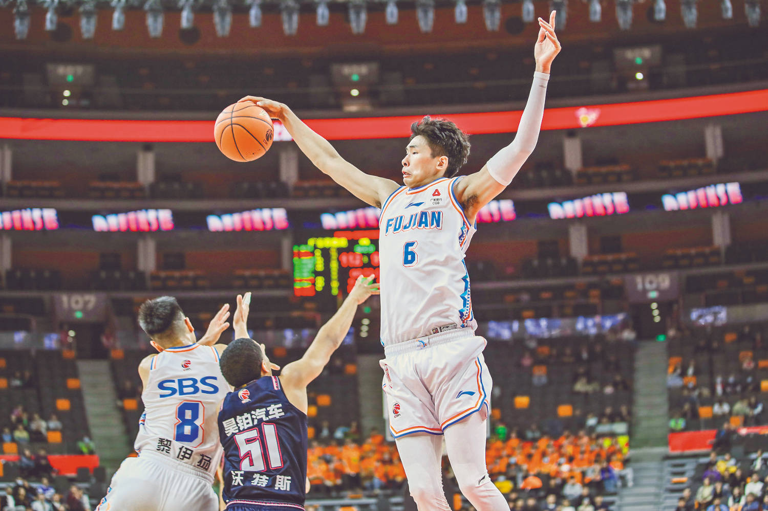 福建队在主场大获全胜，迎战山西队胜算大增