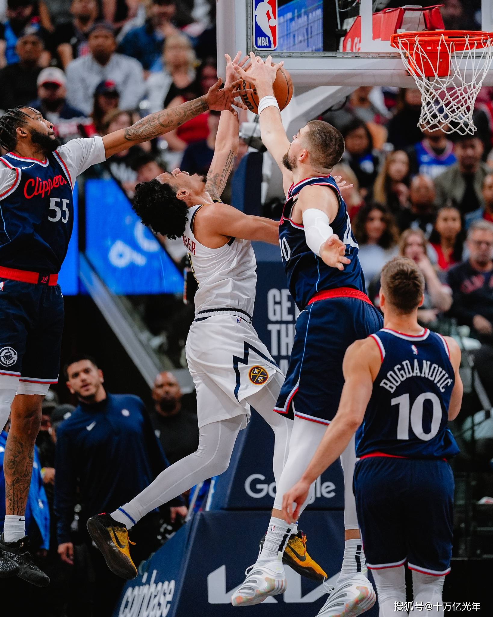 关于快船战胜马刺,伦纳德22分难救主的信息 关于快船战胜马刺,伦纳德22分难救主的信息