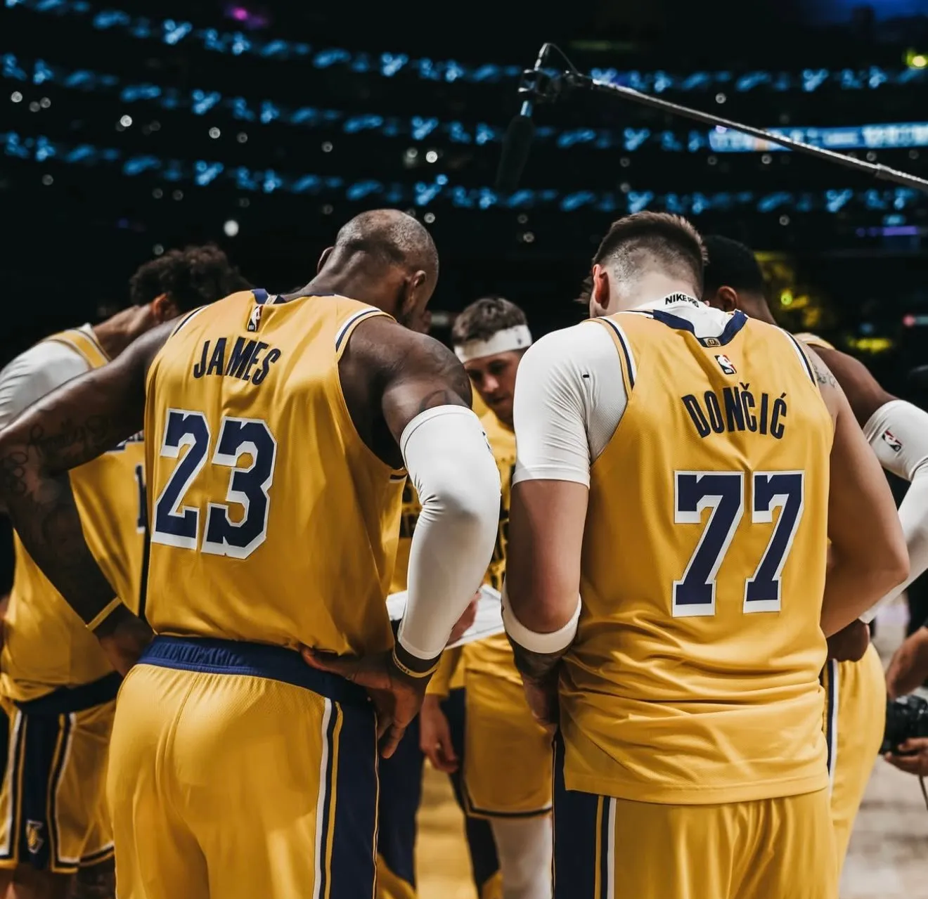 76人险胜雄鹿，黄蜂战胜骑士遭遇两连败