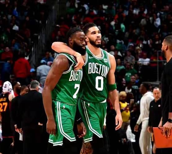 凯尔特人逆袭黄蜂，Tatum两双风飘云扰的简单介绍