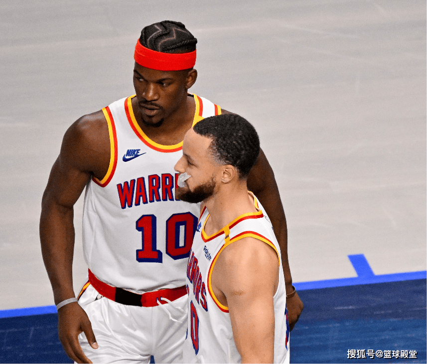 勇士压倒黄蜂，莫雷奇单场32分